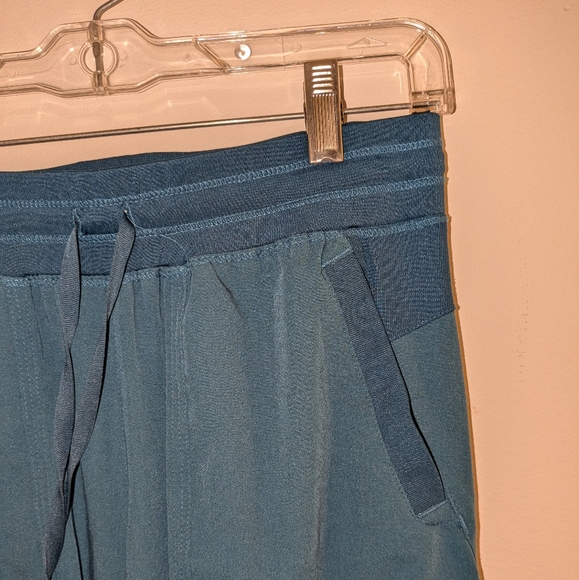 XS blue wonderwink scrub bottoms - Picture 2 of 5